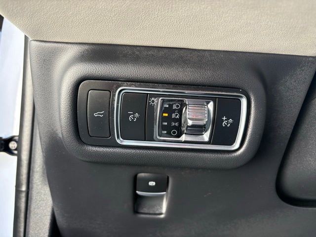 Used 2024 Lincoln Nautilus Reserve image 26