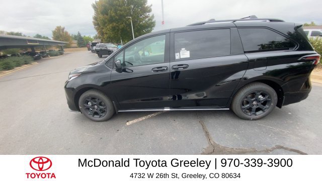 New 2026 Toyota Sienna XLE Woodland Edition AWD/4WD image 5