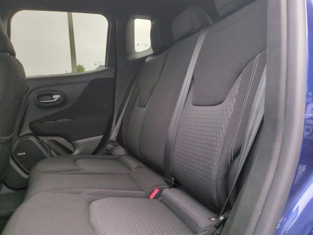 Used 2021 Jeep Renegade Latitude w/ Sun & Sound Group FWD image 15