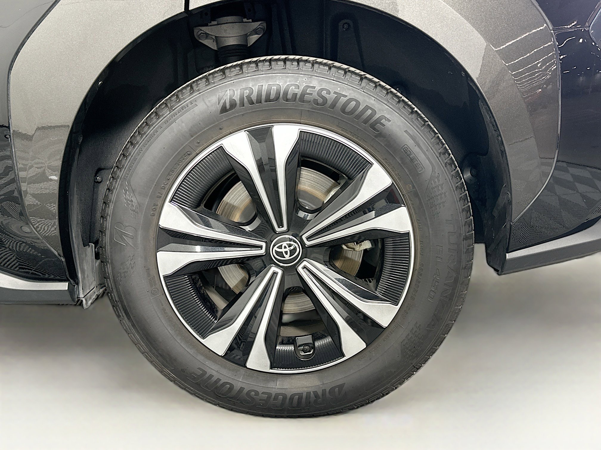 Used 2024 Toyota bZ4X XLE image 11