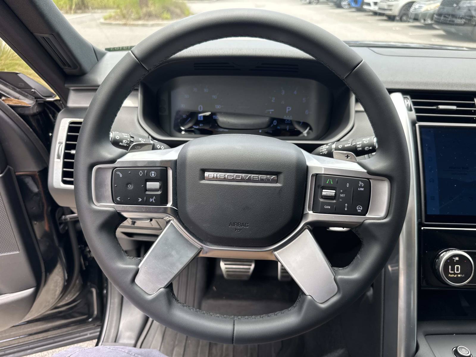 Certified 2026 Land Rover Discovery Limited Edition AWD/4WD image 29