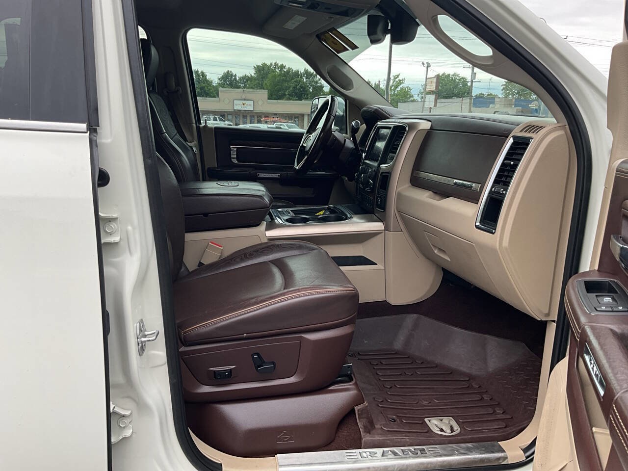 Used 2018 RAM 2500 Longhorn AWD/4WD image 30