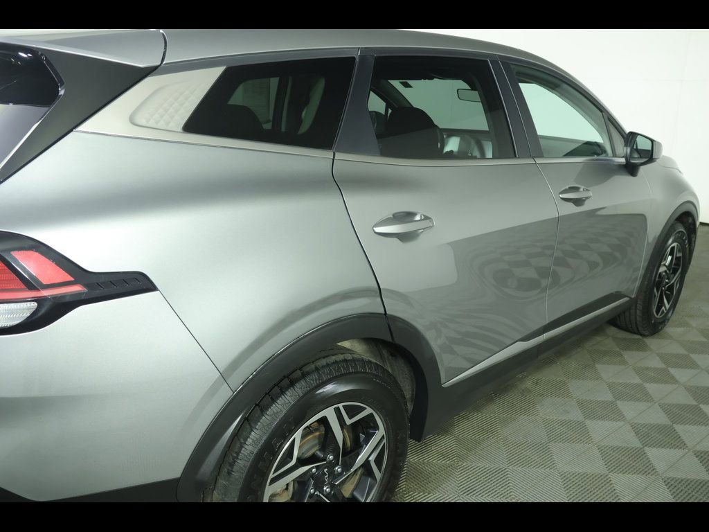 Used 2024 Kia Sportage LX image 16