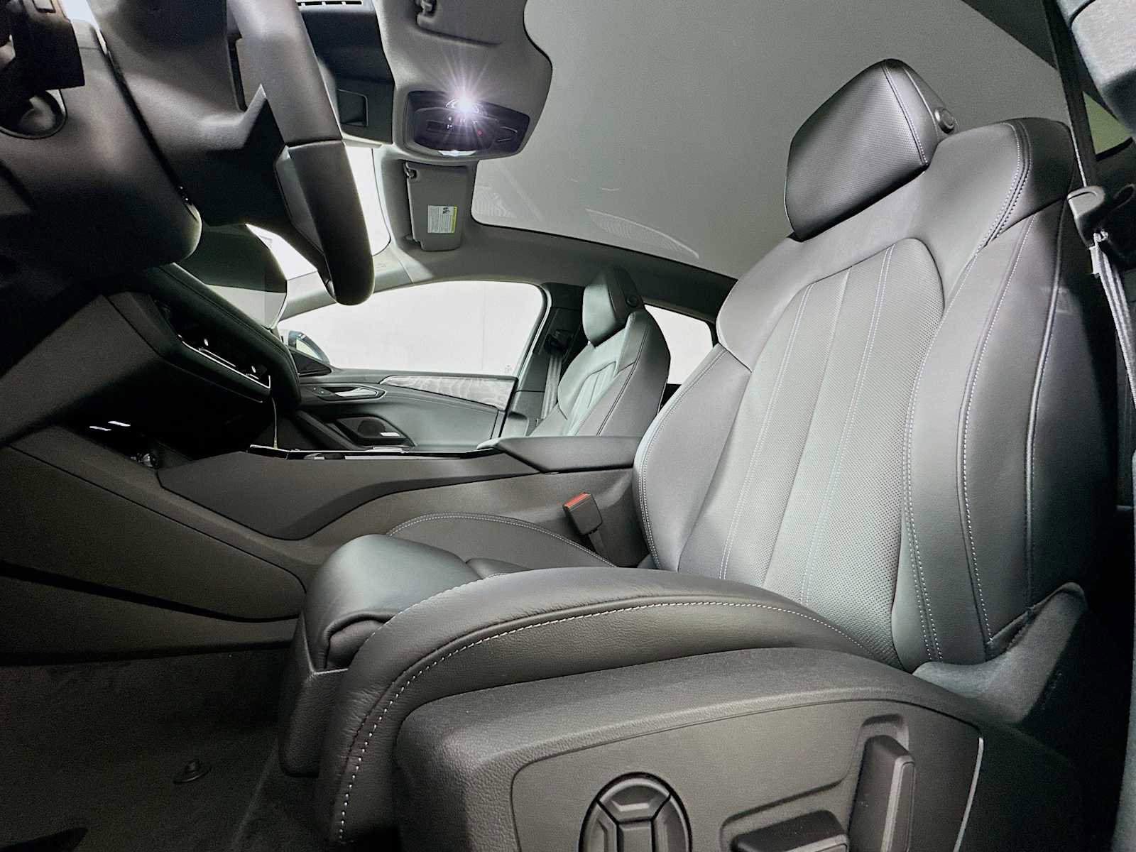 New 2025 Audi A6 e-tron Premium Plus image 18