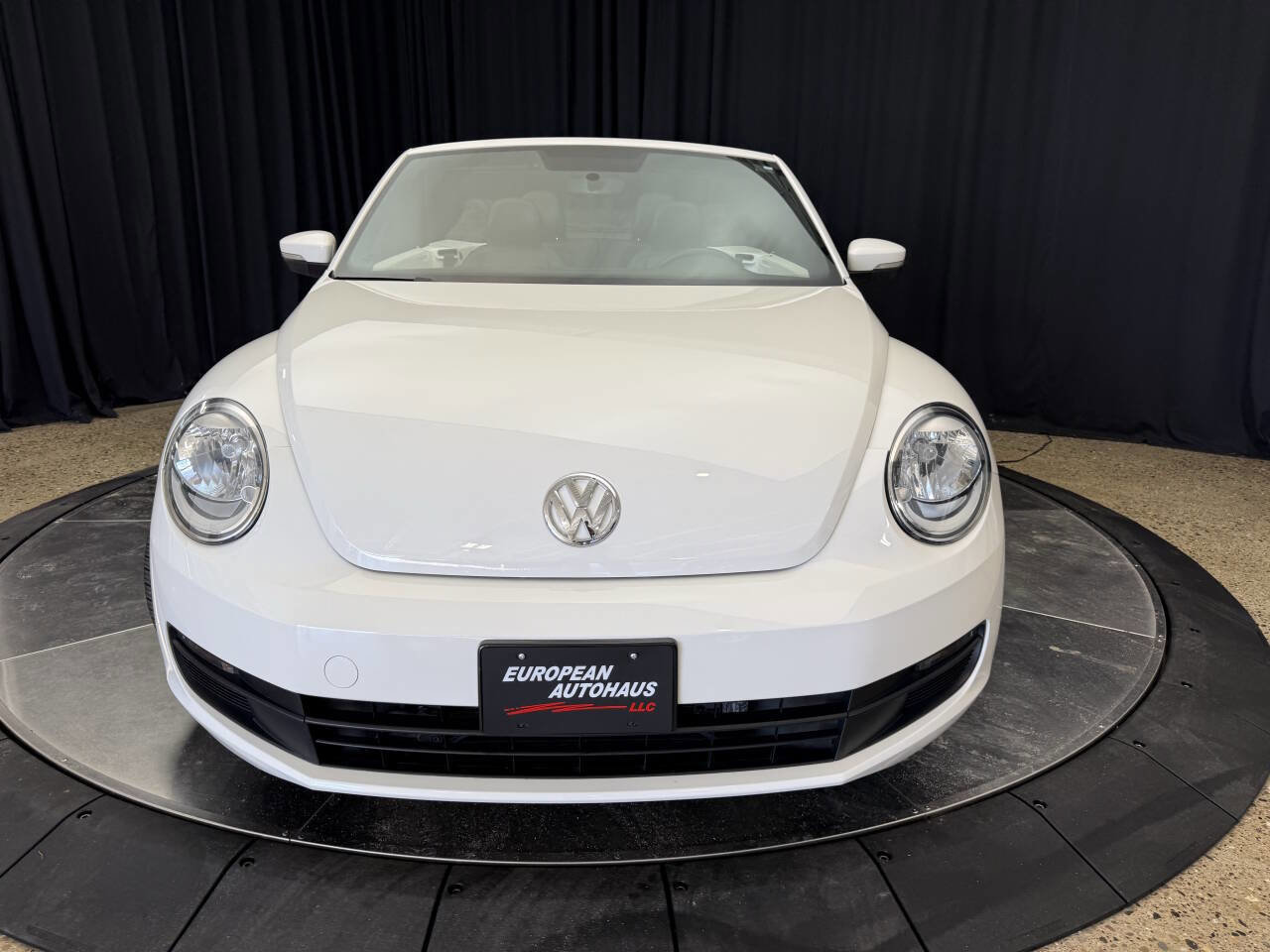 Used 2014 Volkswagen Beetle 2.5 image 14