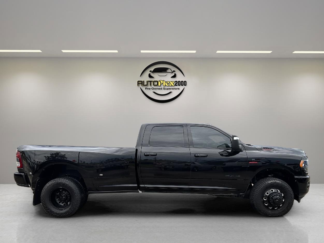 Used 2023 RAM 3500 Big Horn w/ Night Edition image 4