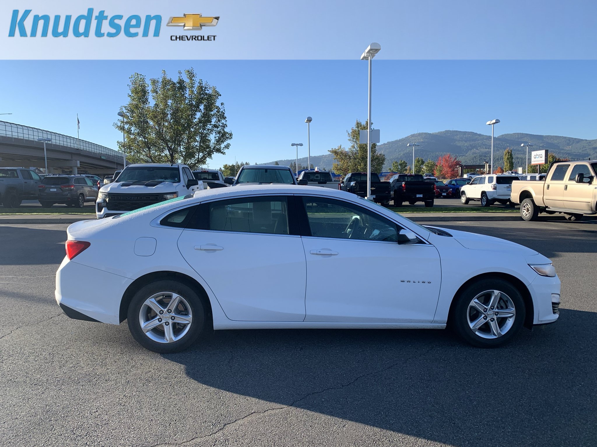 Used 2023 Chevrolet Malibu LS w/ Driver Confidence Package FWD image 9