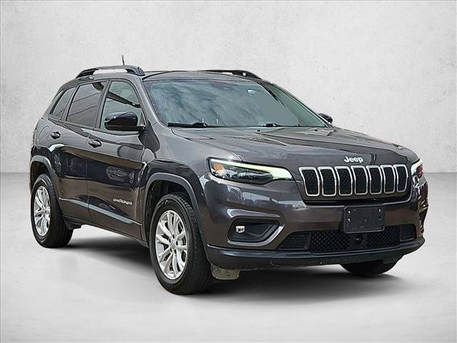 Used 2022 Jeep Cherokee Latitude Lux w/ Mopar Interior Package AWD/4WD image 3