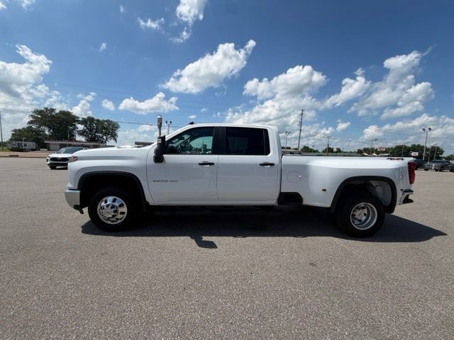 Used 2025 Chevrolet Silverado 3500 W/T AWD/4WD image 7