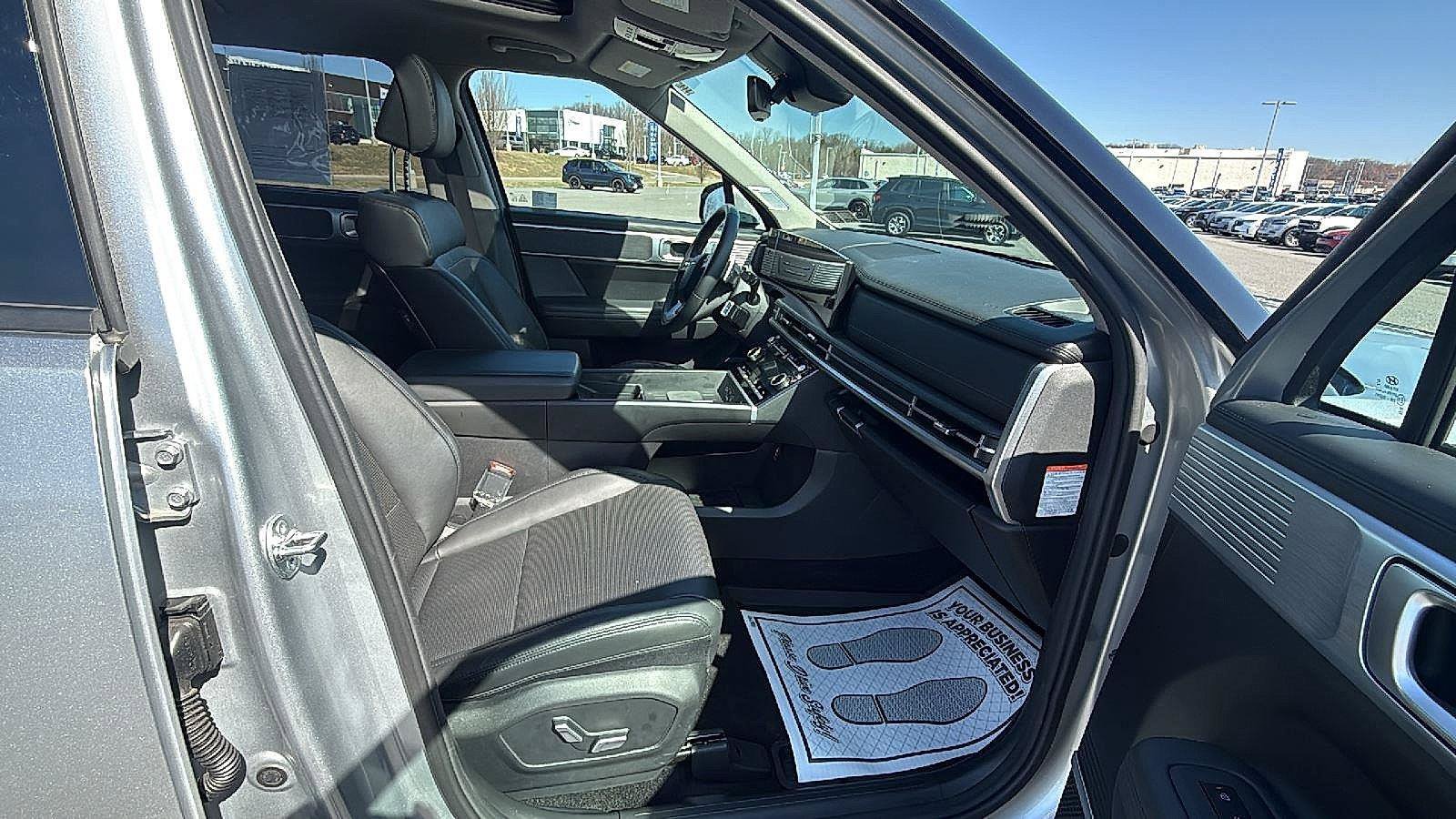 Certified 2024 Hyundai Santa Fe Limited FWD image 18