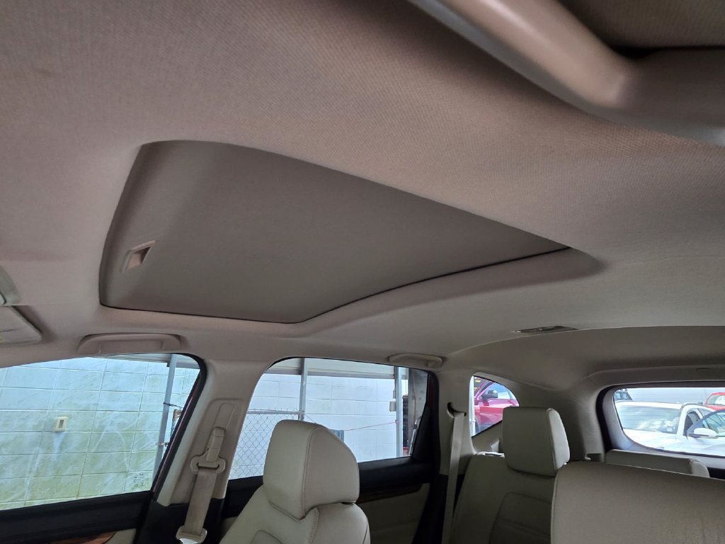 Used 2018 Honda CR-V Touring image 7
