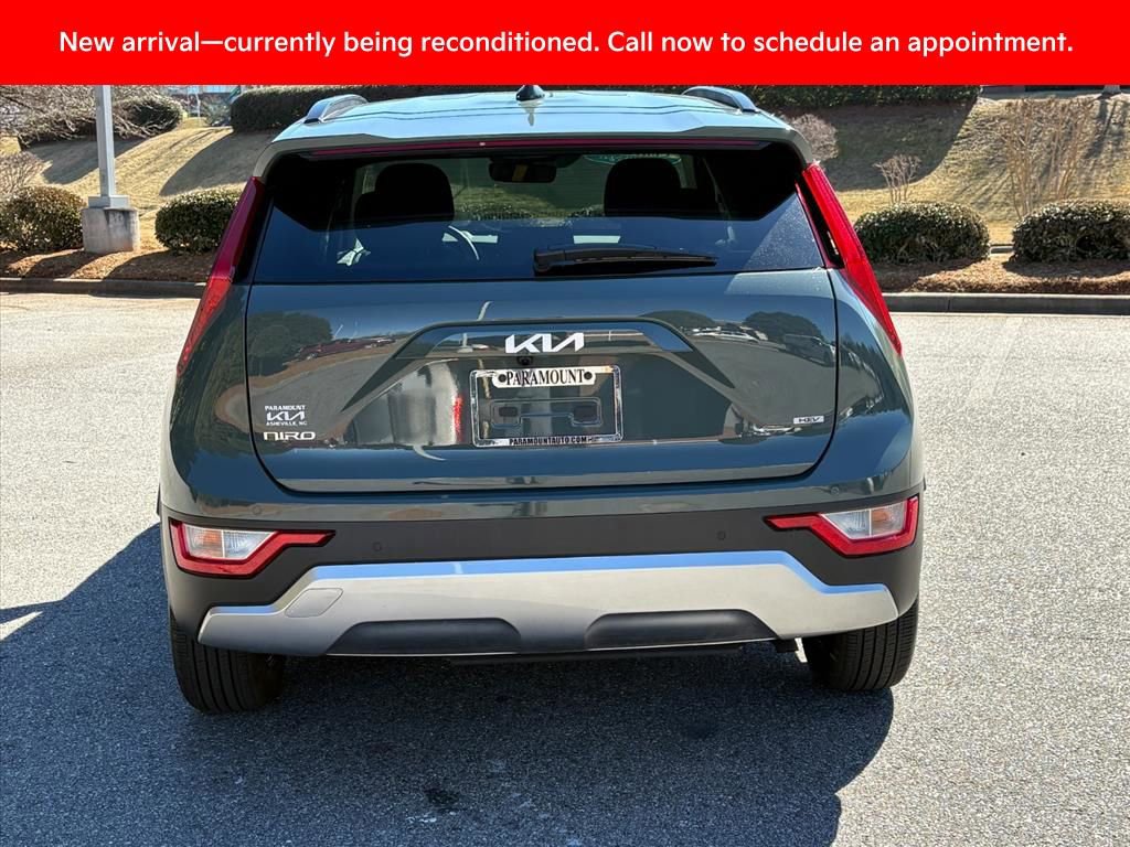 Used 2025 Kia Niro EX image 5