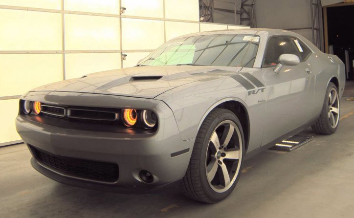 Used 2017 Dodge Challenger R/T image 1