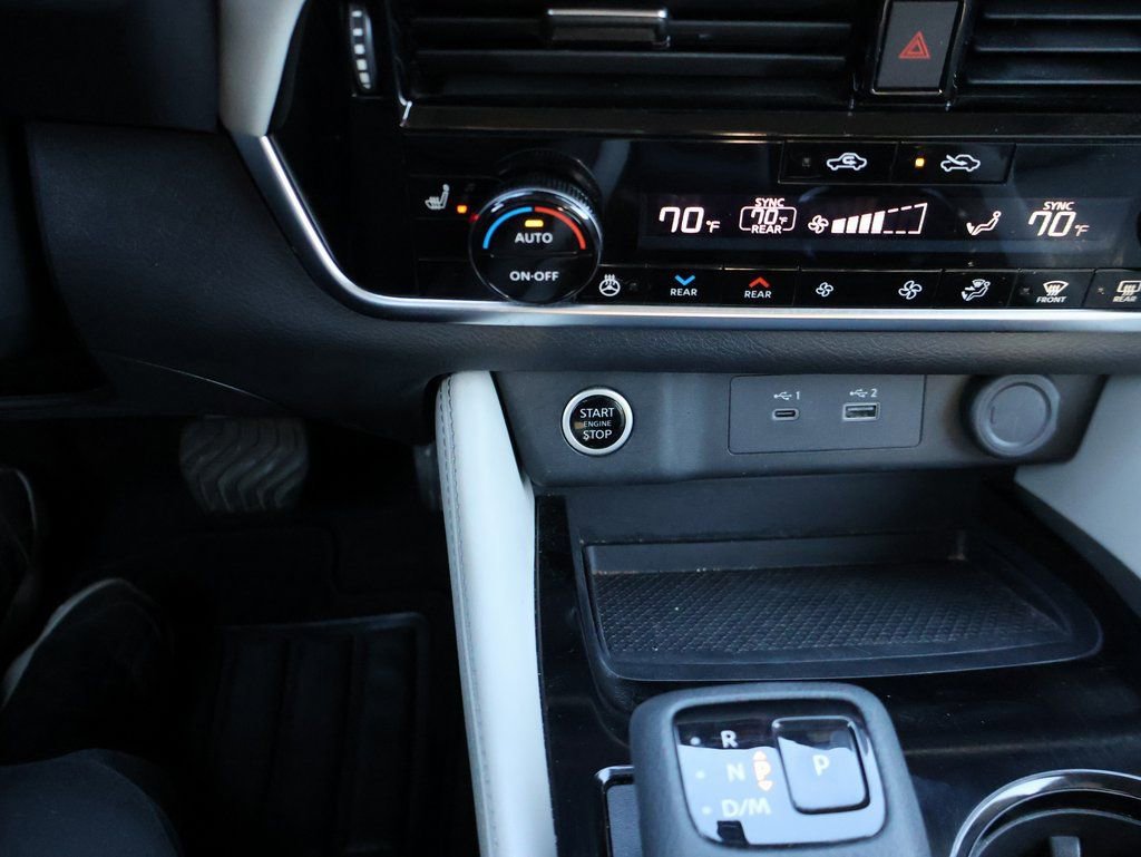 Used 2023 Nissan Rogue SL w/ SL Premium Package image 28