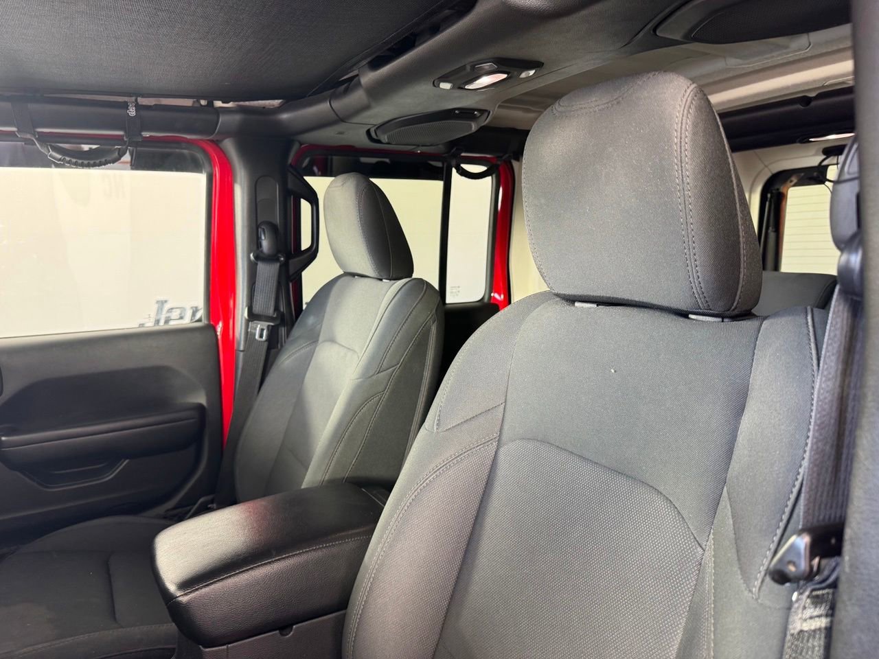 Used 2018 Jeep Wrangler Unlimited Sport S AWD/4WD image 10