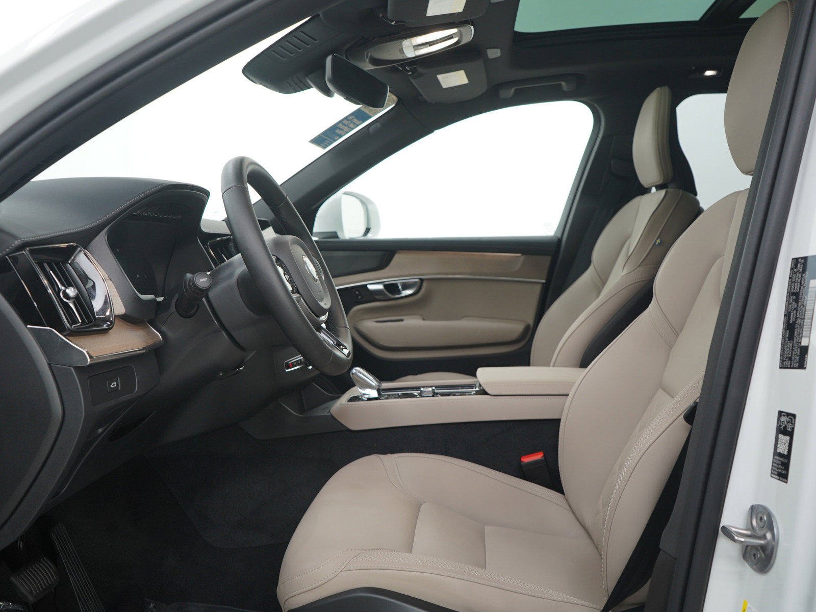 Used 2026 Volvo XC90 B6 Plus AWD/4WD image 21