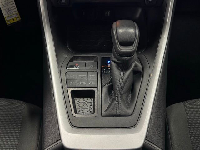 Used 2024 Toyota RAV4 LE image 27