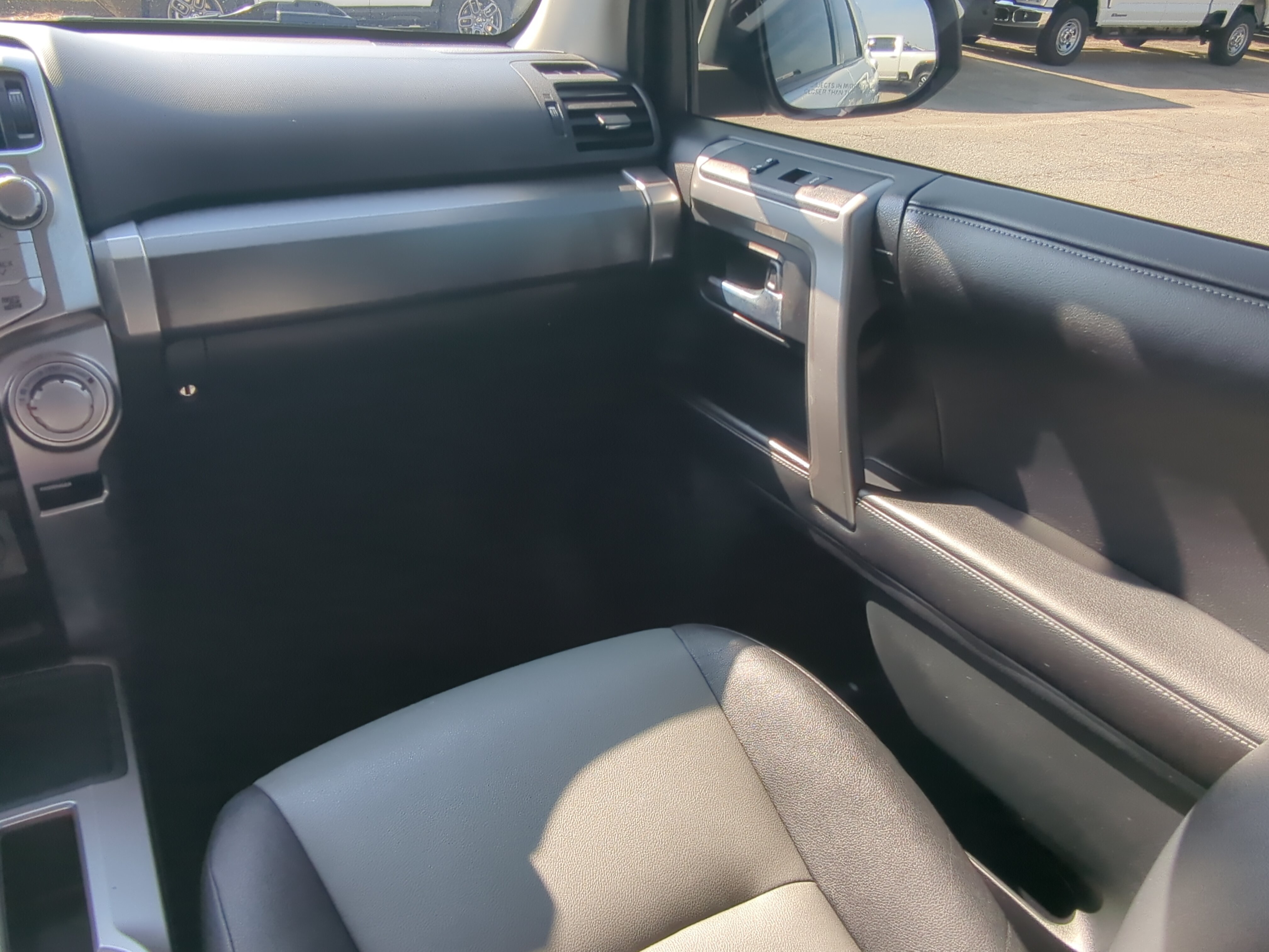 Used 2015 Toyota 4Runner SR5 Premium RWD image 15