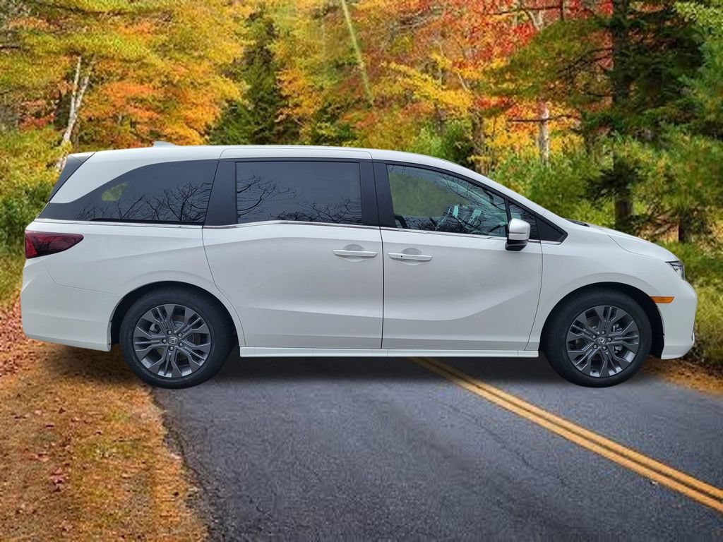New 2026 Honda Odyssey Touring image 2
