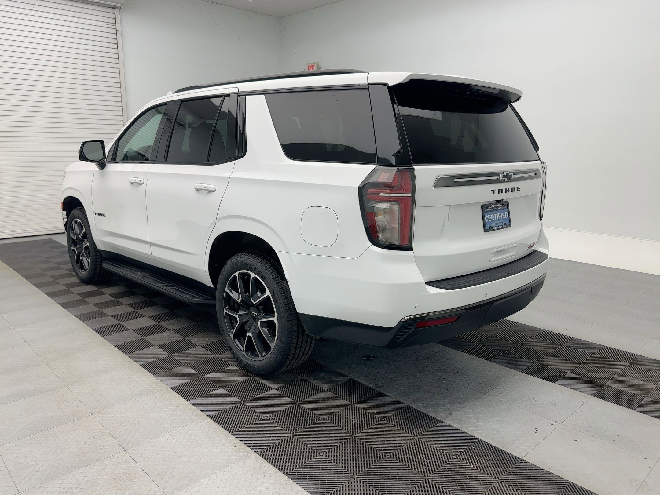 Used 2022 Chevrolet Tahoe RST w/ Luxury Package image 3