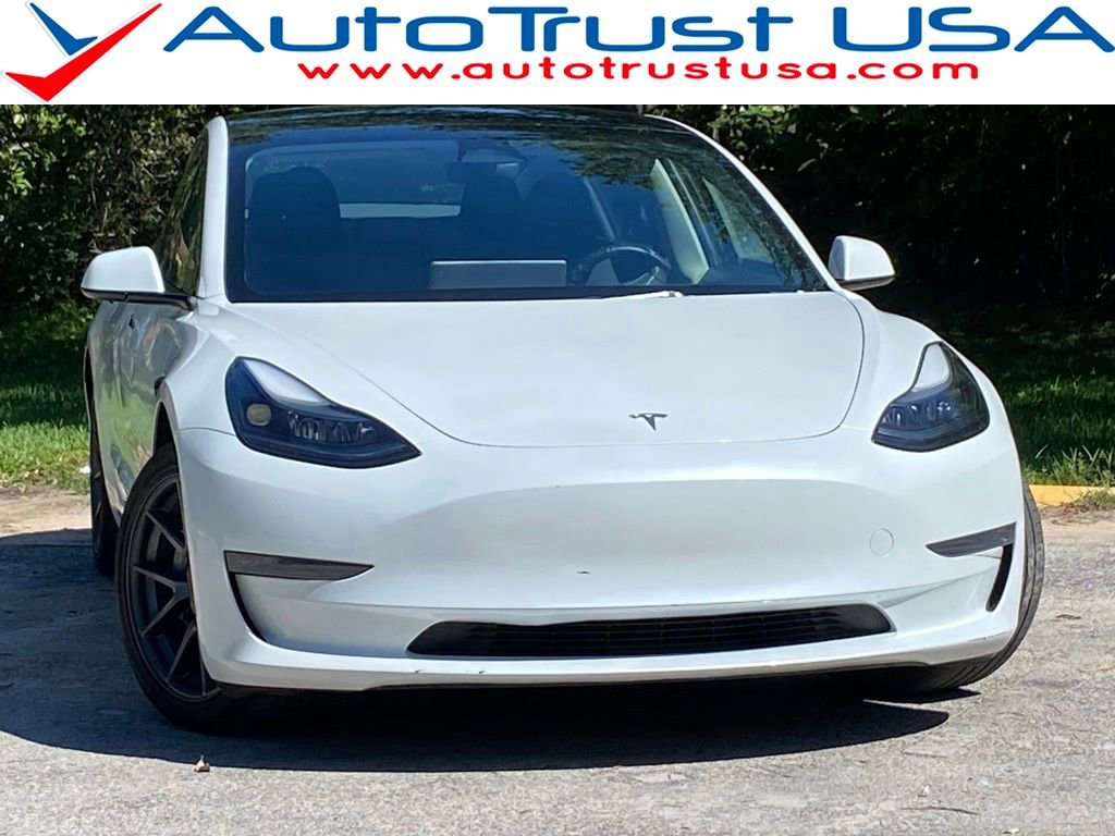 Used 2023 Tesla Model 3 Standard Range RWD image 1