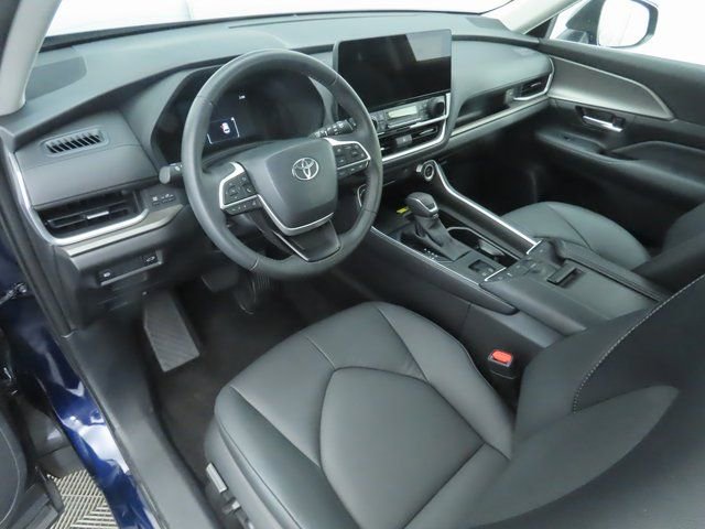 Used 2025 Toyota Grand Highlander FWD image 9