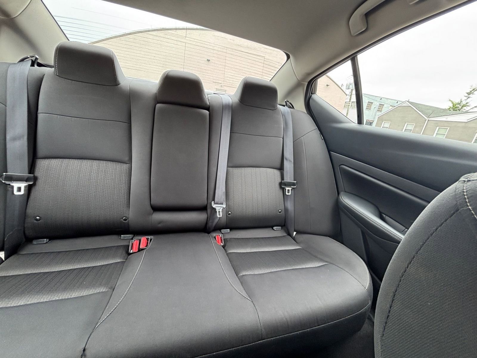 Used 2025 Nissan Altima 2.5 SV FWD image 38