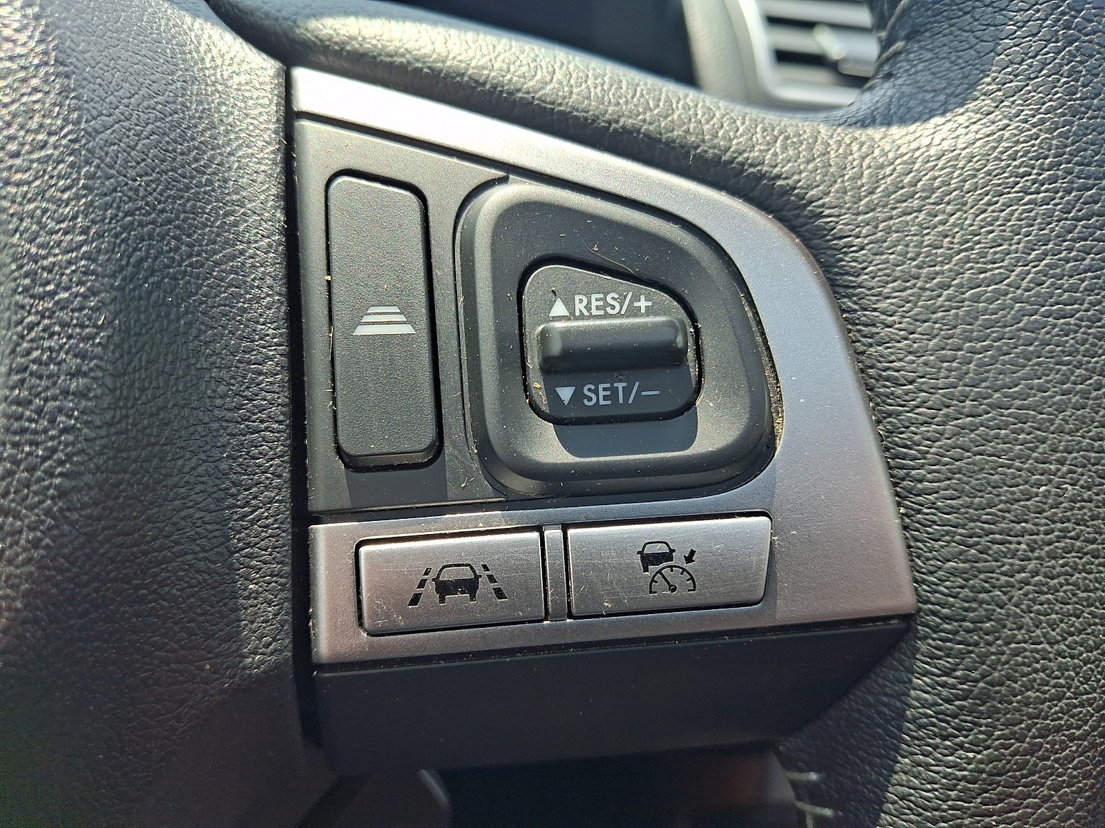 Used 2017 Subaru Forester 2.5i Touring AWD/4WD image 23
