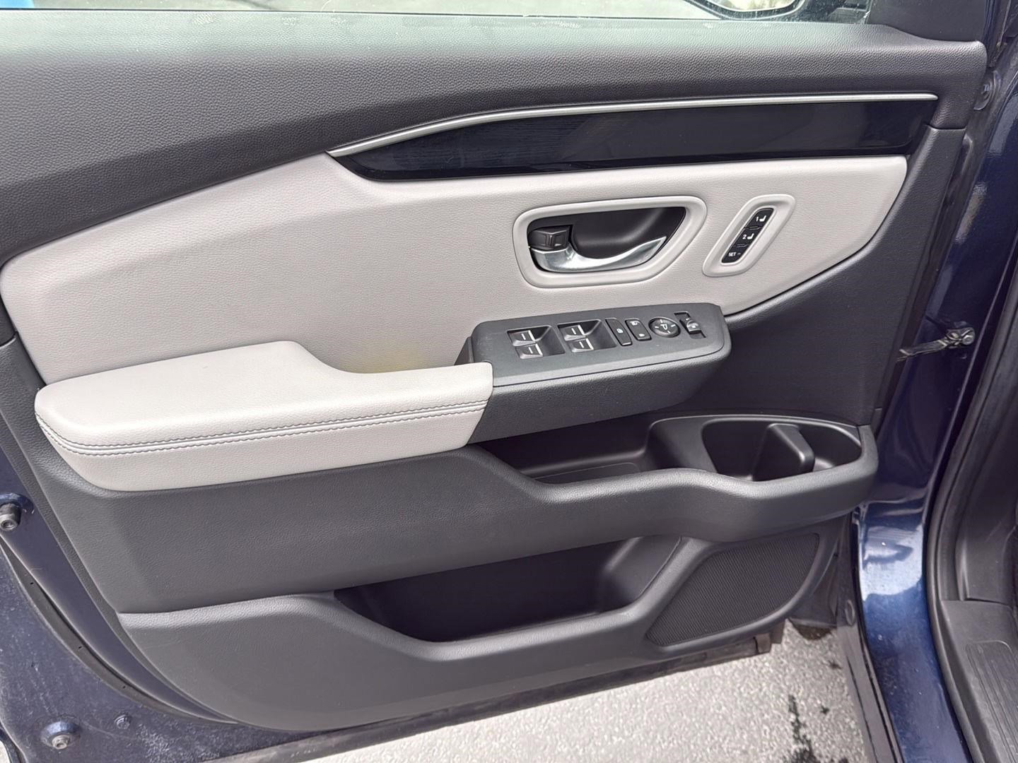 Certified 2023 Honda Pilot Touring image 16