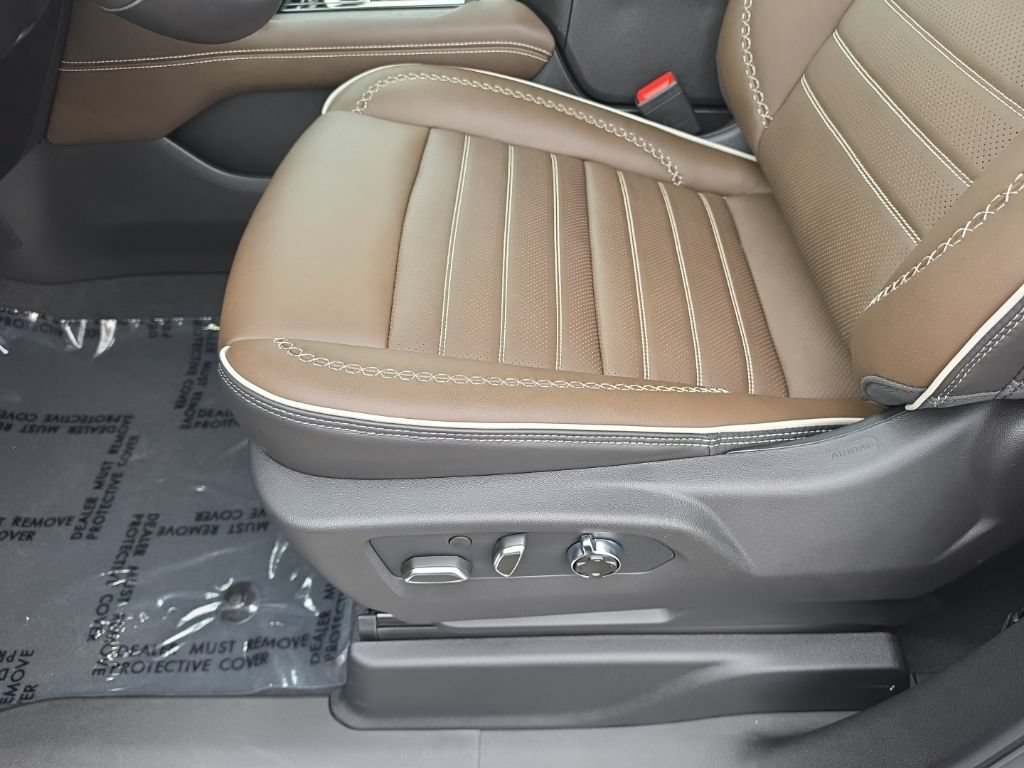 New 2026 GMC Yukon Denali Ultimate AWD/4WD image 17