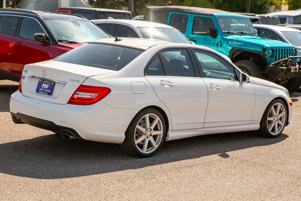 Used 2014 Mercedes-Benz C 300 4MATIC Sedan image 4