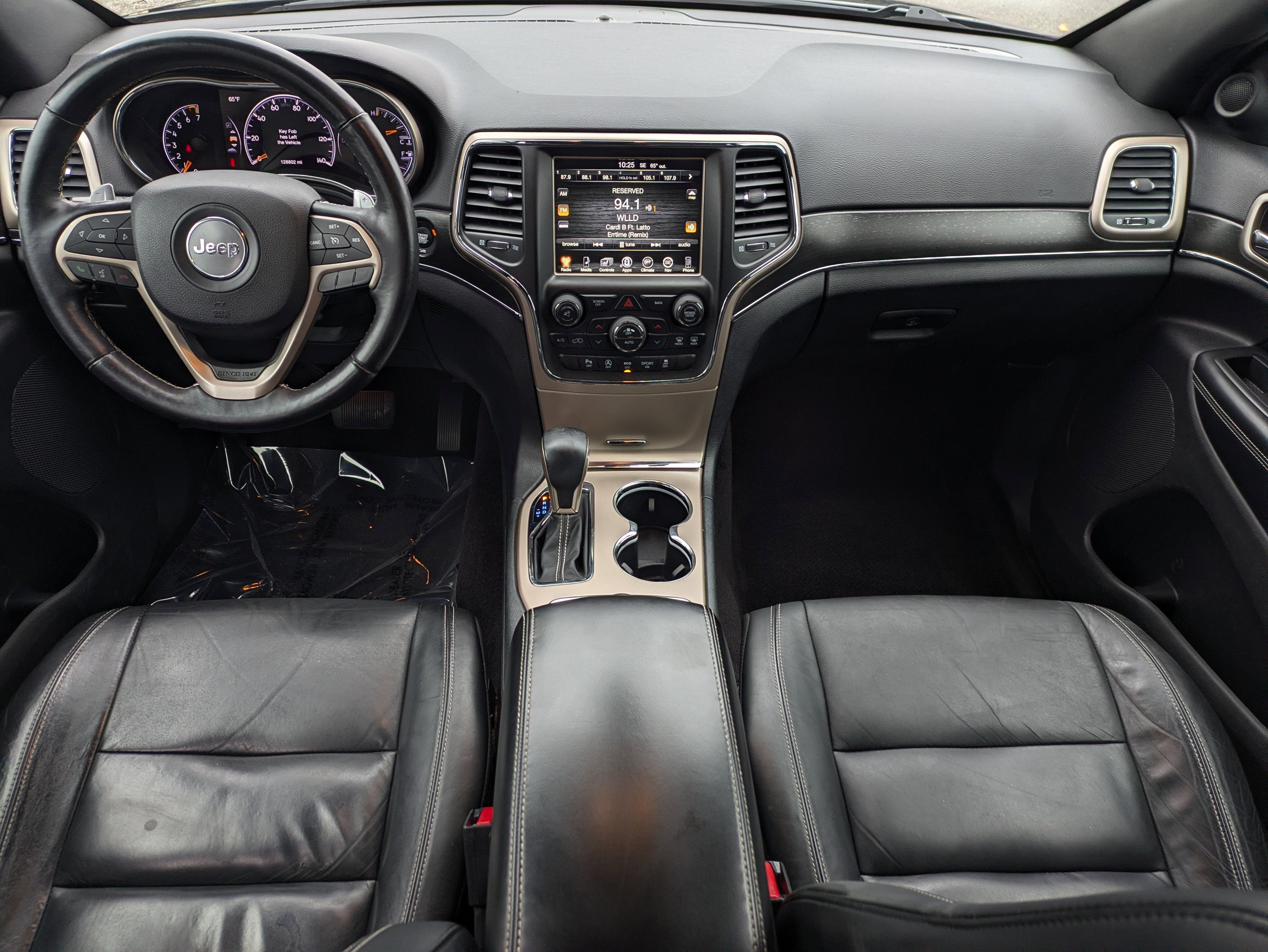 Used 2017 Jeep Grand Cherokee Limited image 16