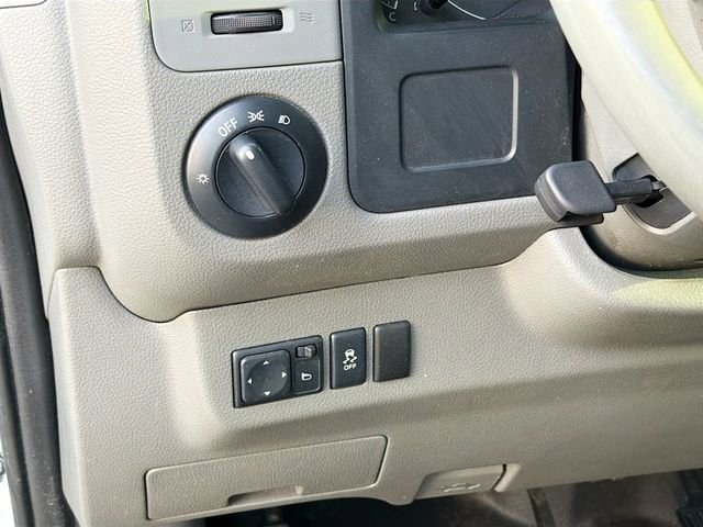 Used 2018 Nissan NV 2500 SV w/ Navigation Package RWD image 12