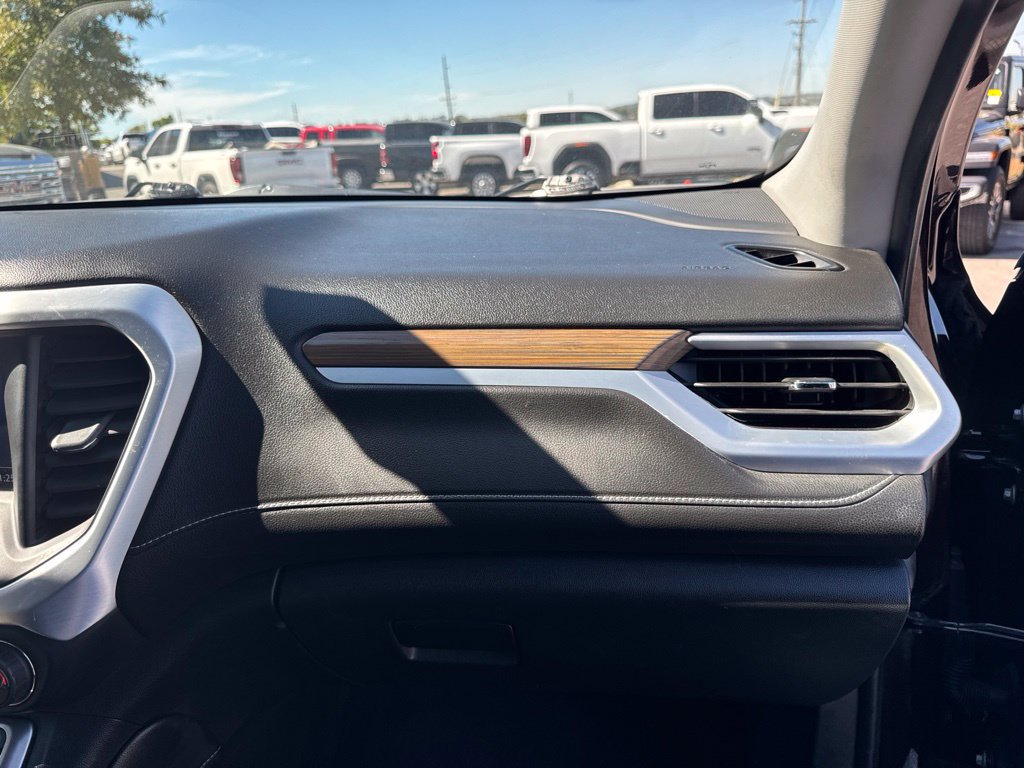 Used 2020 GMC Acadia SLE w/ Driver Convenience Package FWD image 16