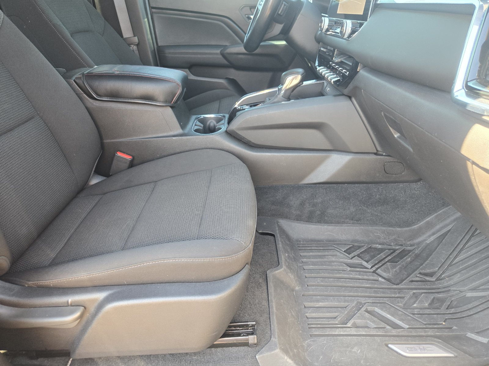 Used 2024 GMC Canyon Elevation w/ Convenience Package RWD image 17