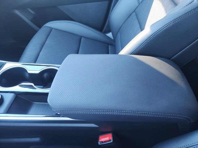 New 2026 Chevrolet Equinox LT w/ Convenience Package II FWD image 30