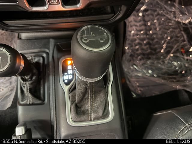 Used 2018 Jeep Wrangler Unlimited Sahara AWD/4WD image 25