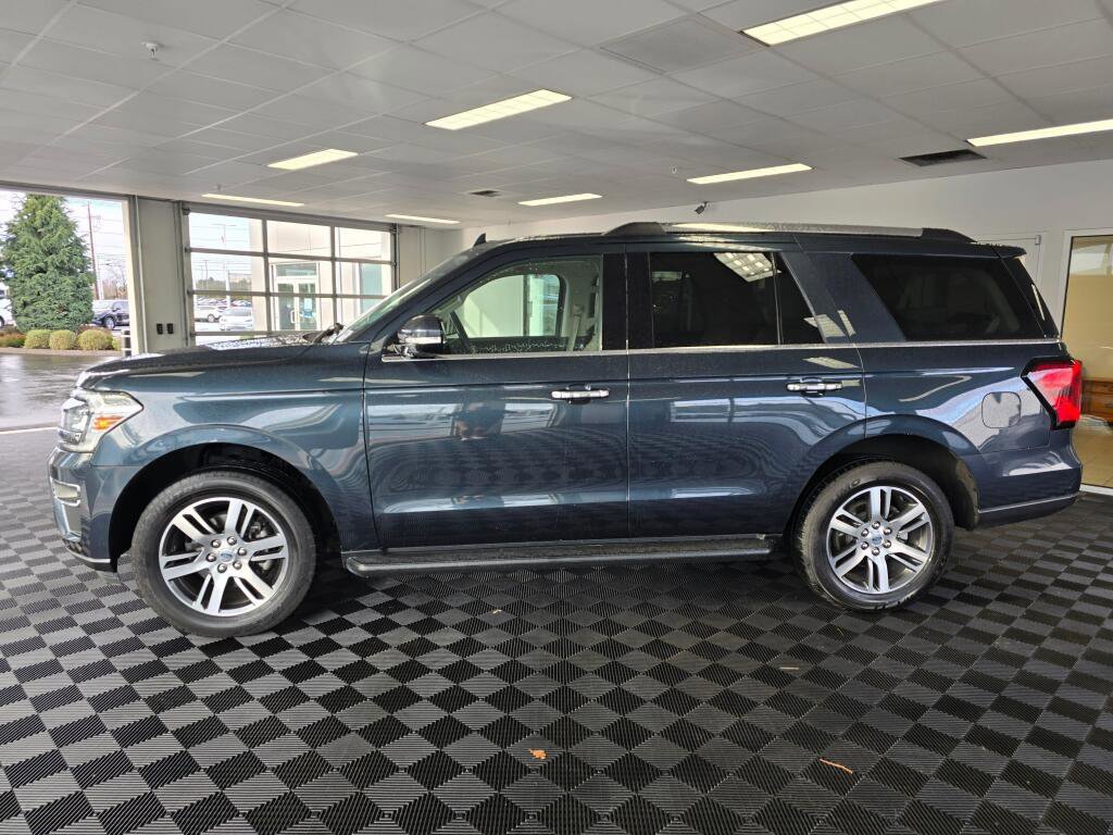 Used 2024 Ford Expedition Limited image 7
