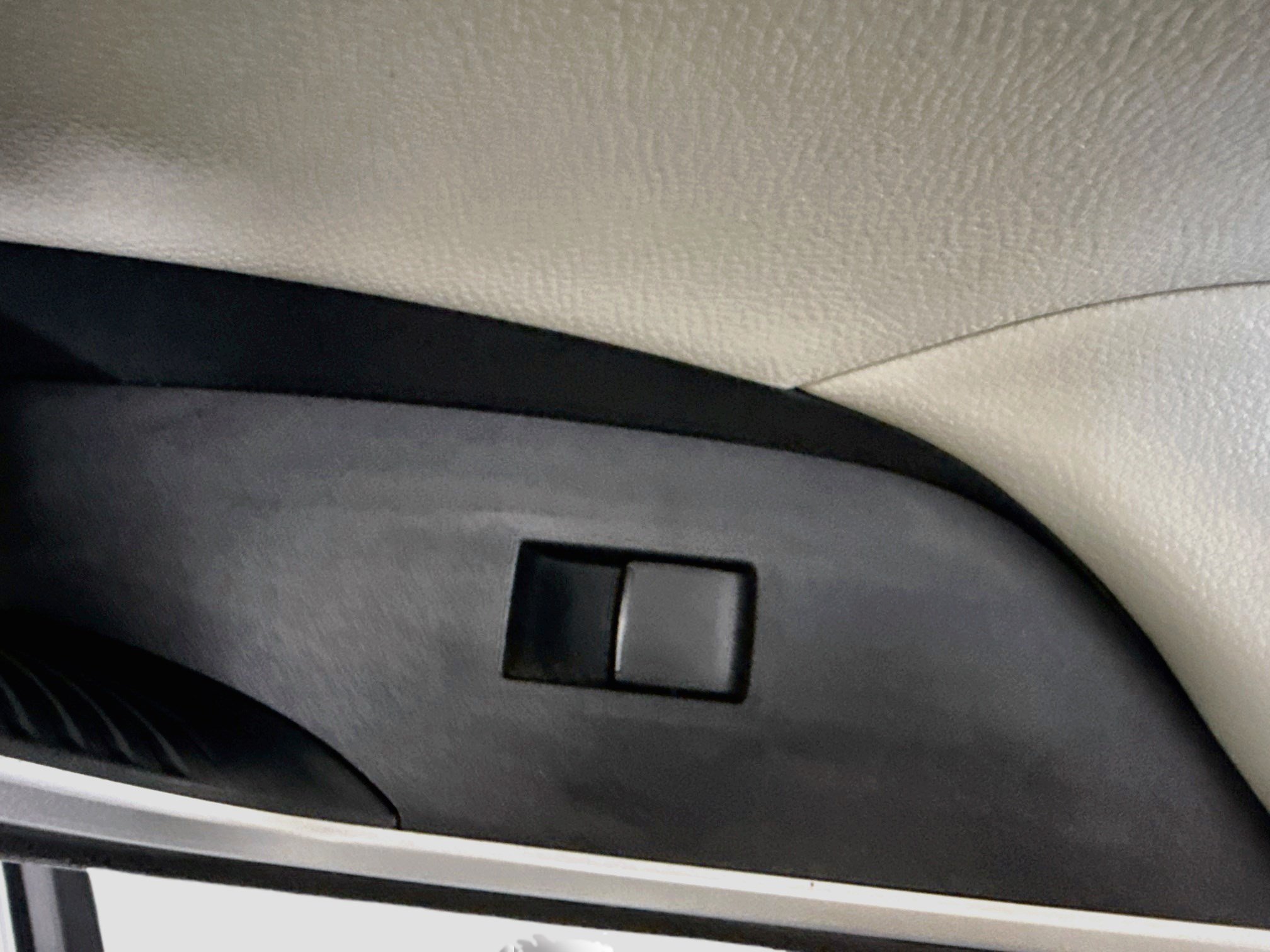Used 2020 Toyota RAV4 XLE w/ Carpet Mat Package AWD/4WD image 31