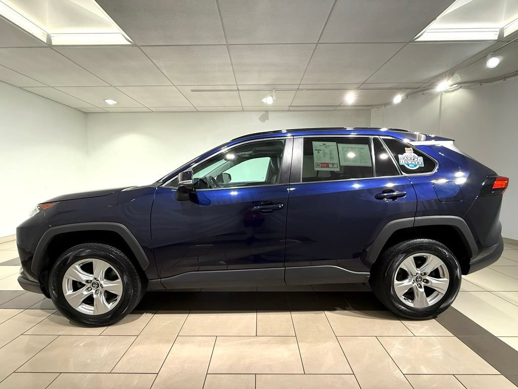 Used 2020 Toyota RAV4 XLE w/ Convenience Package AWD/4WD image 2