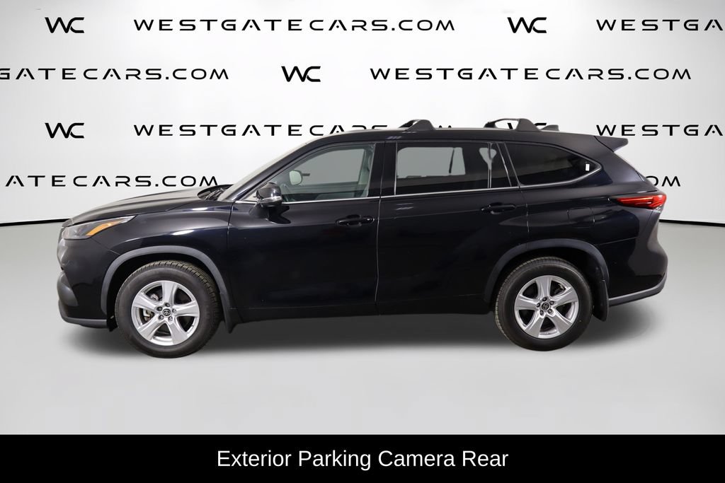 Used 2022 Toyota Highlander L AWD/4WD image 5