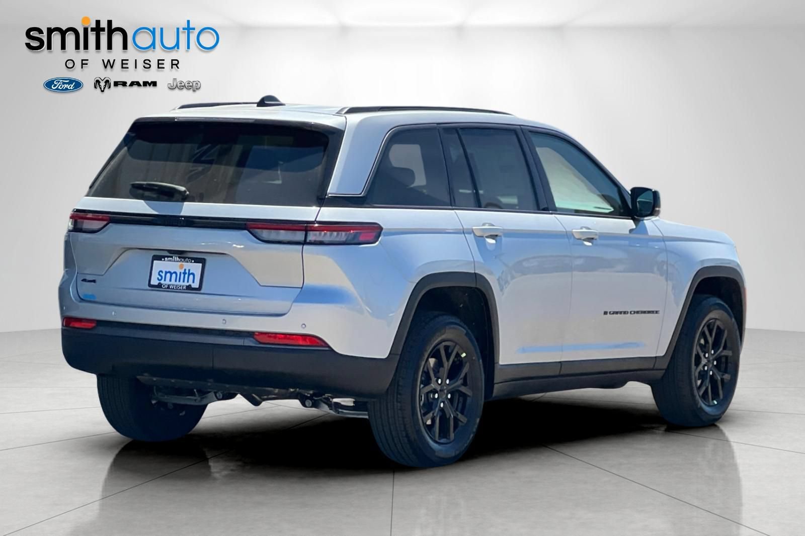 New 2026 Jeep Grand Cherokee Altitude AWD/4WD image 5