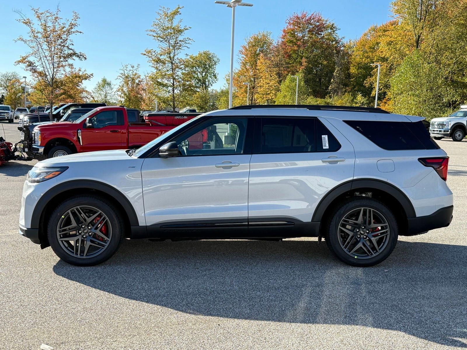 New 2026 Ford Explorer ST-Line image 2