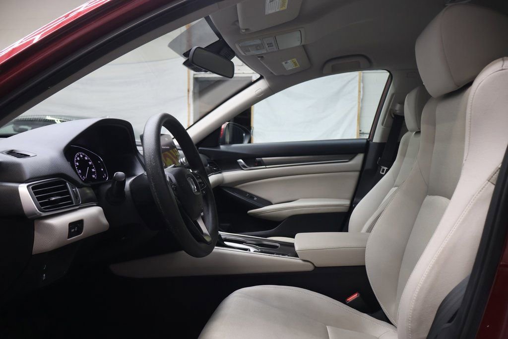 Used 2018 Honda Accord LX image 17
