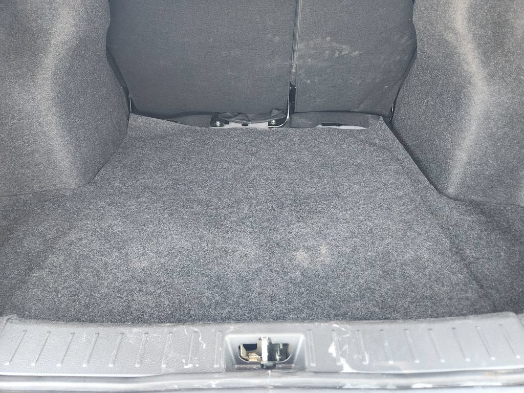 Used 2025 Nissan Versa SV FWD image 31