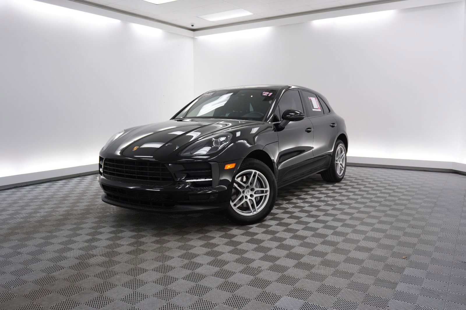 Used 2021 Porsche Macan image 1