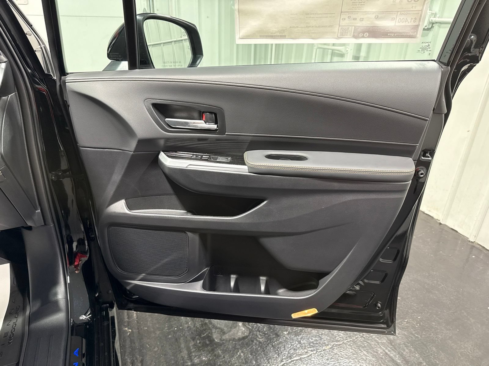 New 2026 Toyota Sienna XLE Woodland Edition AWD/4WD image 12