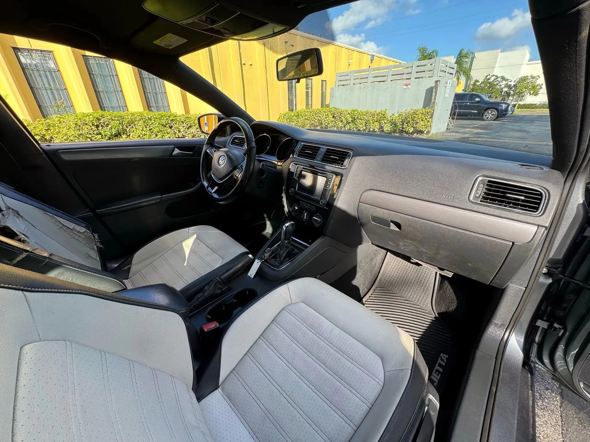 Used 2017 Volkswagen Jetta Sport FWD image 20