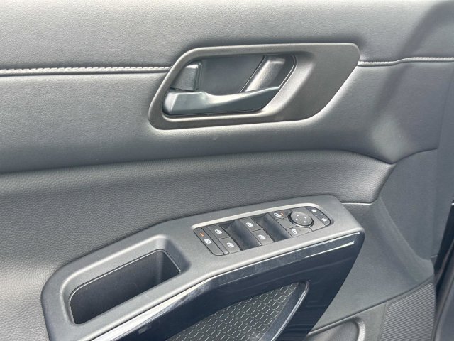 Used 2026 Nissan Pathfinder SV AWD/4WD image 26