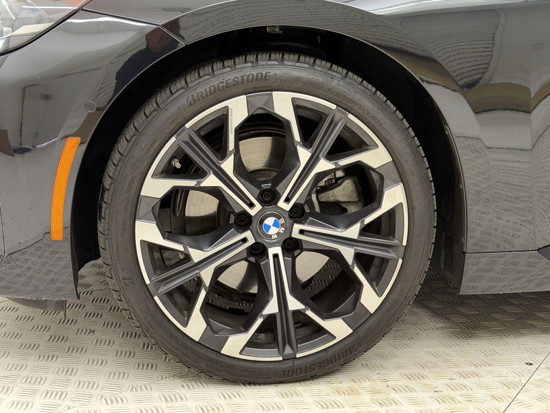 Used 2025 BMW 230i Coupe w/ Convenience Package RWD image 13